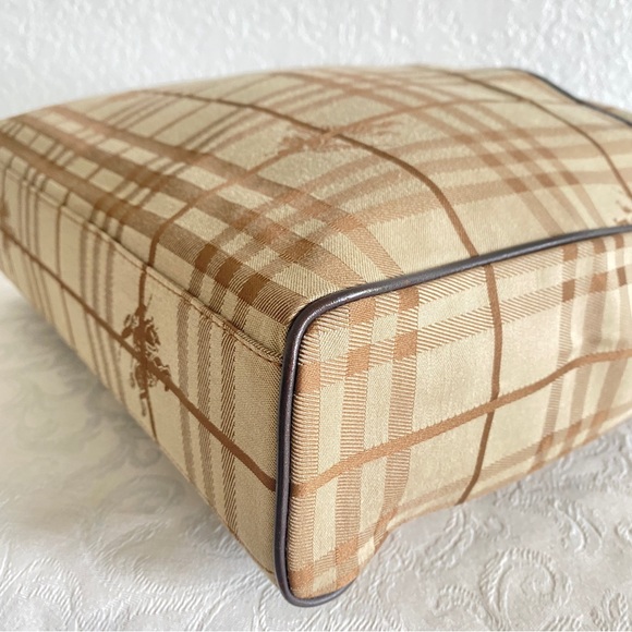 Burberry check large canvas tote - Picture 5 of 13